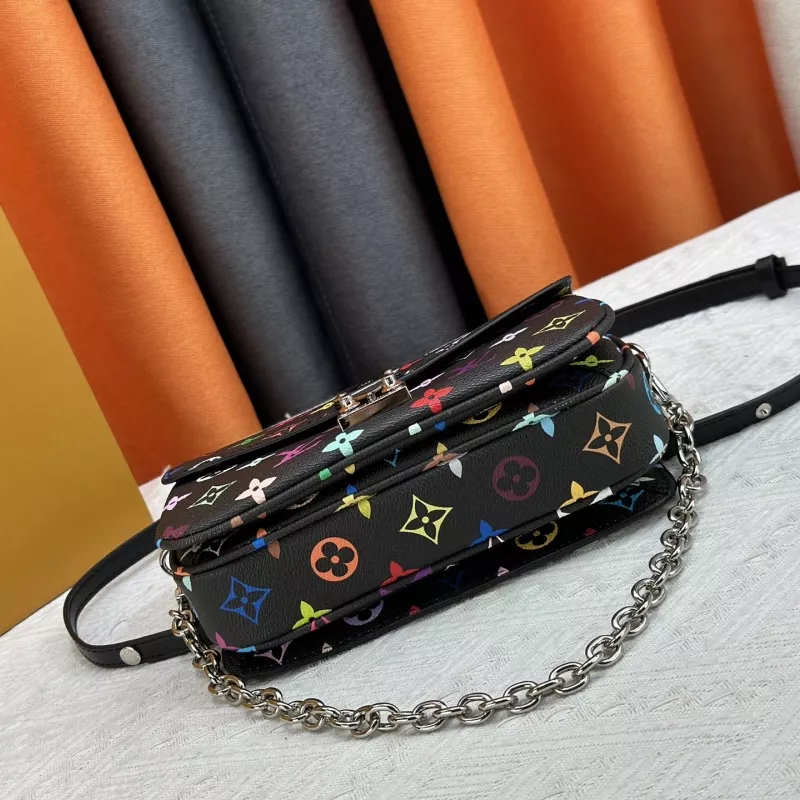 Comfortable 368 Louis Vuitton AAA Quality Messenger Bags For Women - Image 5