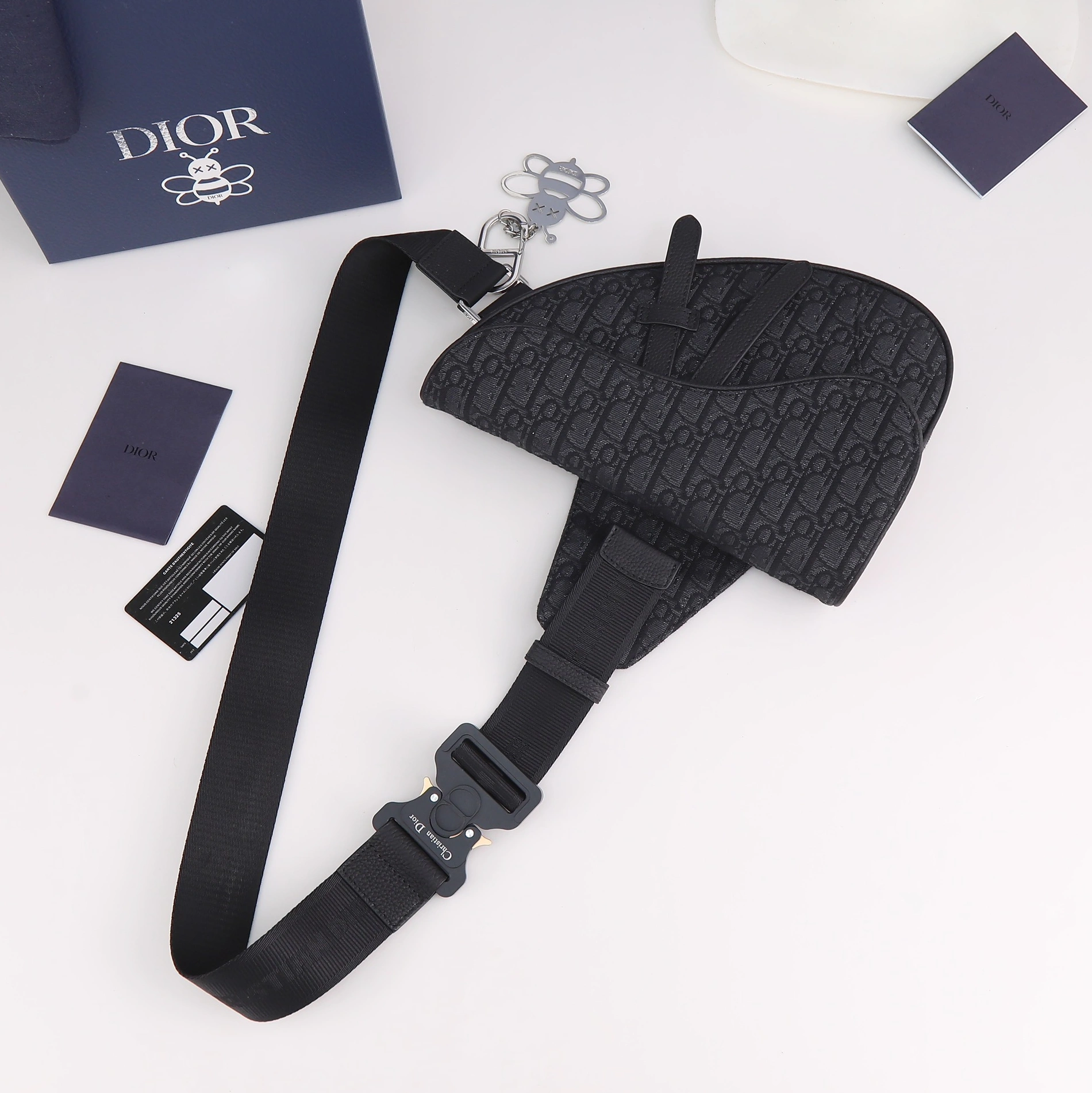 Comfortable 4270 Christian Dior AAA Man Messenger Bags - Image 4