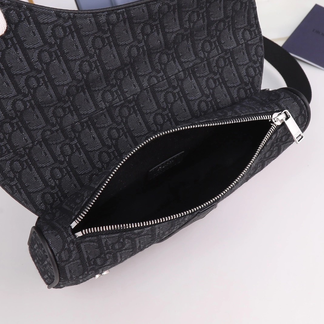 Comfortable 4270 Christian Dior AAA Man Messenger Bags - Image 7