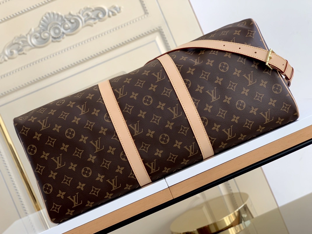 Comfortable 731 Louis Vuitton Travel Bags - Image 4
