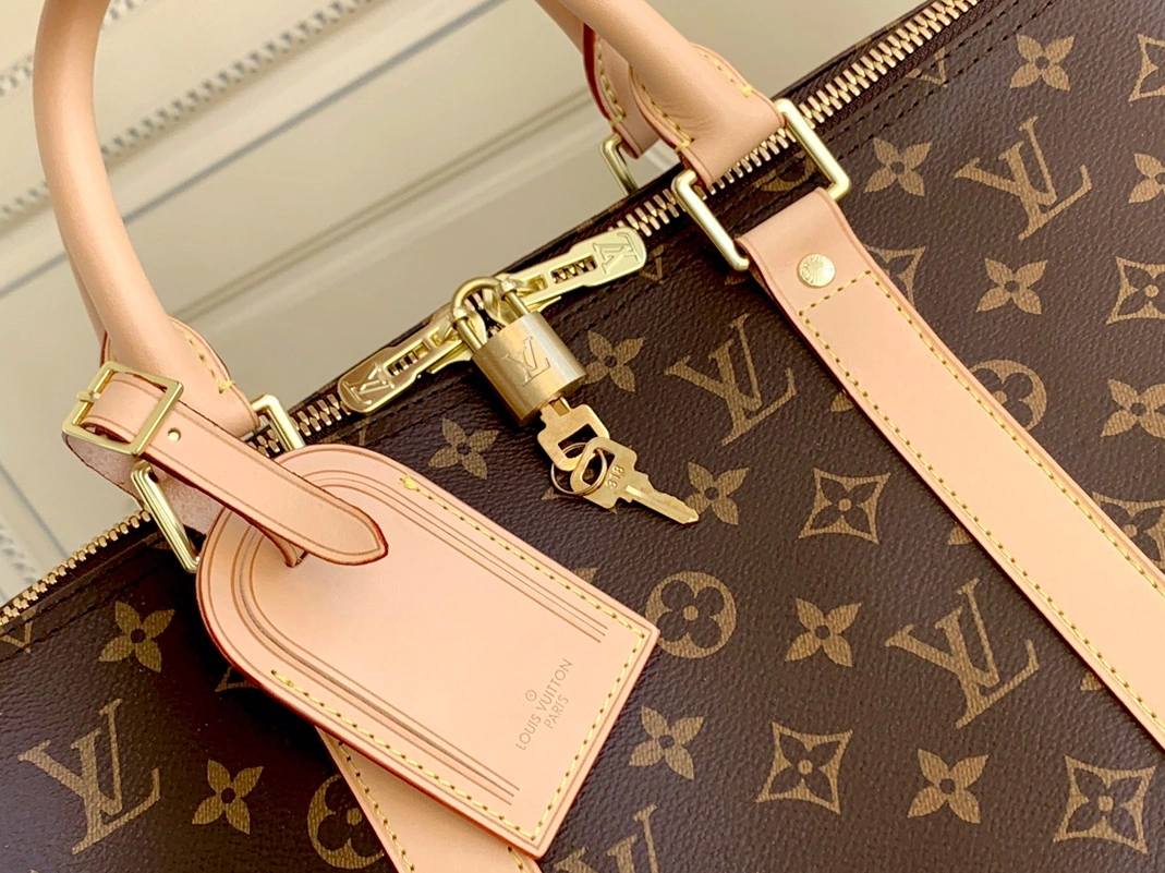 Comfortable 731 Louis Vuitton Travel Bags - Image 6