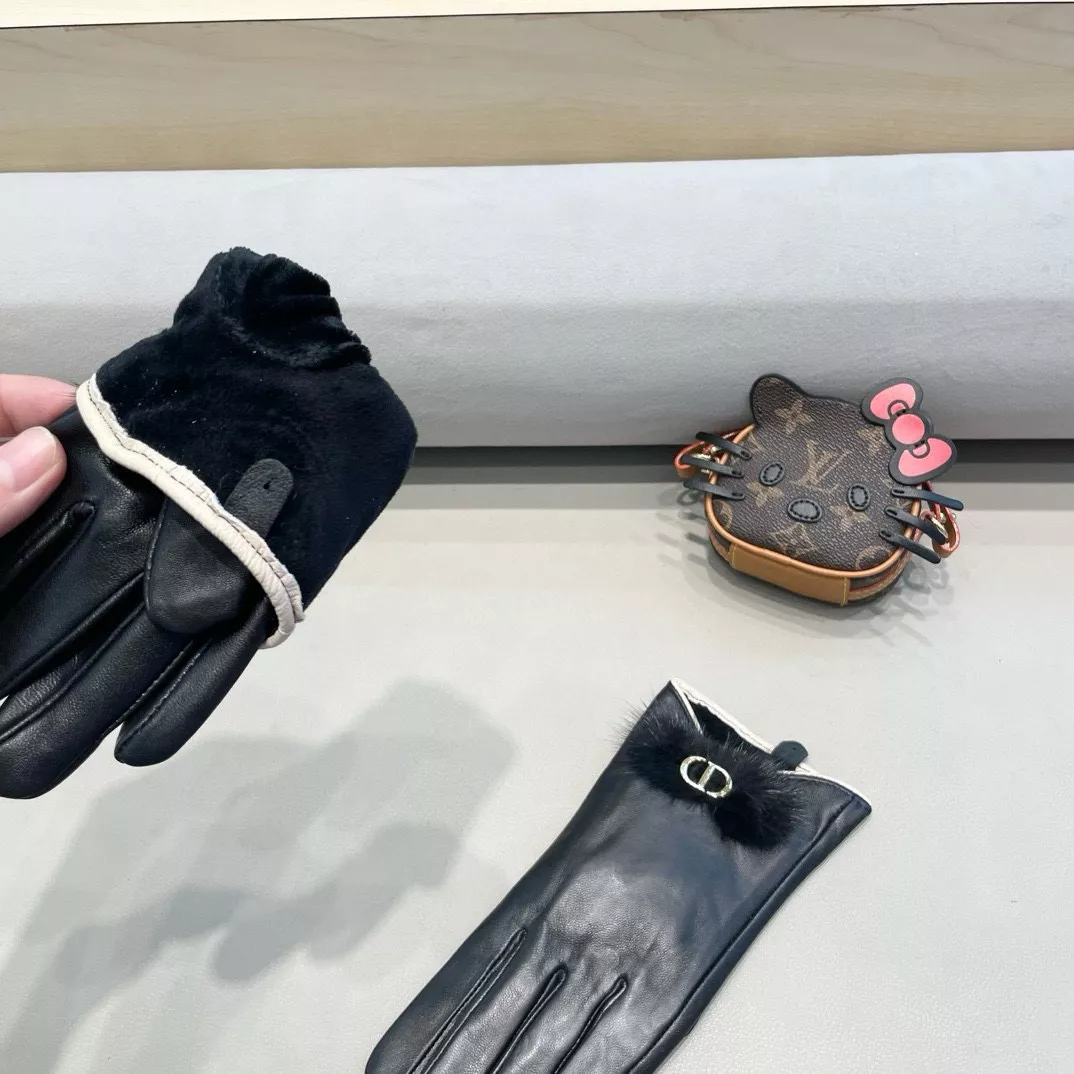 Cozy 7712 Christian Dior Gloves For Women - Image 5