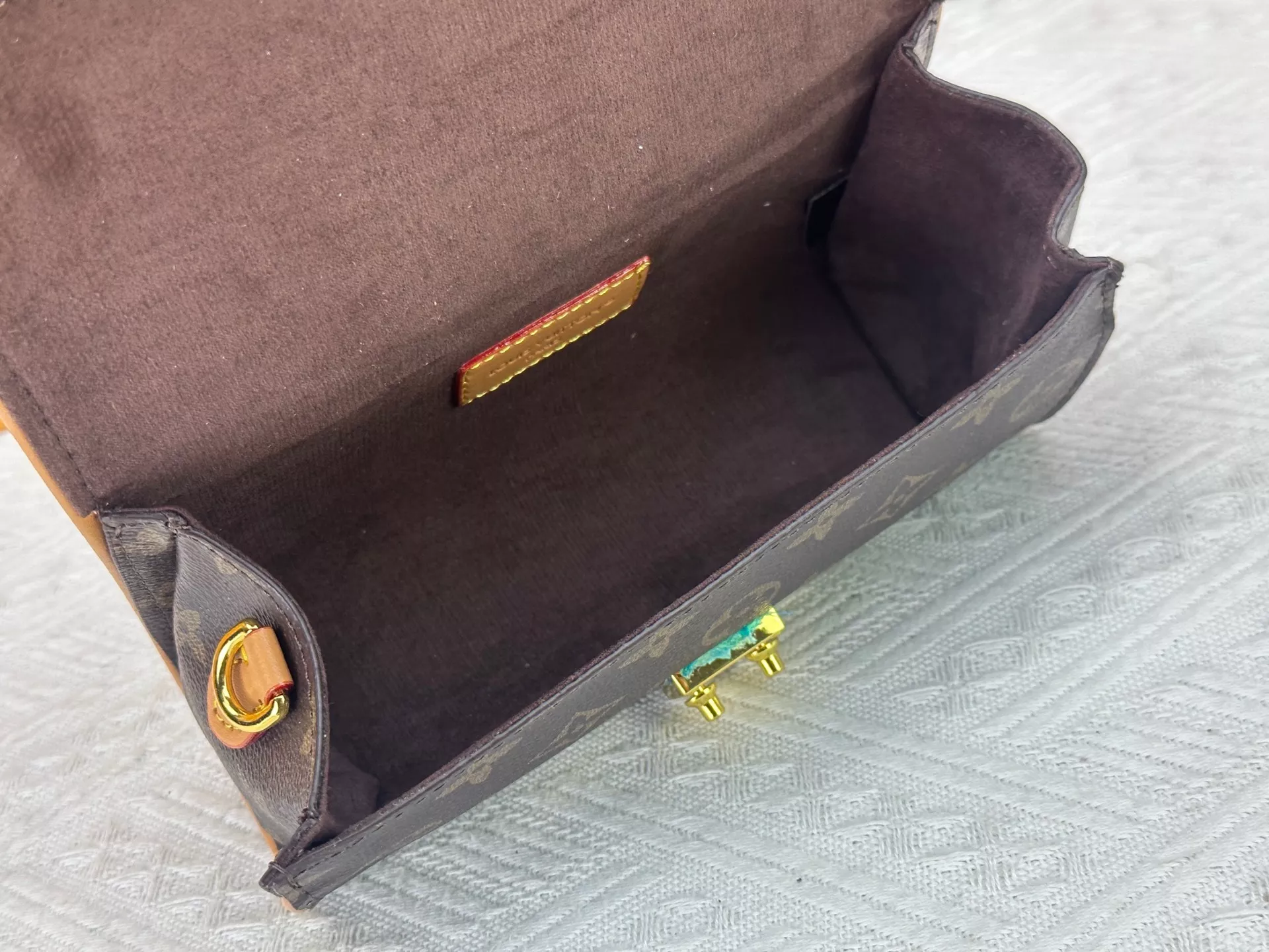 DailyWear 3384 Louis Vuitton AAA Quality Messenger Bags For Women - Image 8