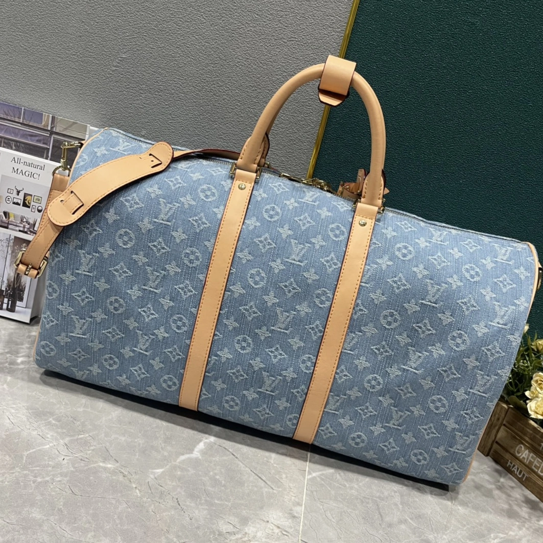 DailyWear 687 Louis Vuitton Travel Bags - Image 3