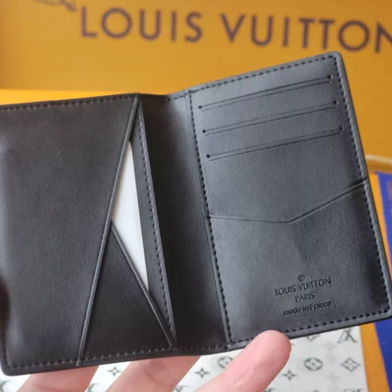 DailyWear 7700 Louis Vuitton AAA Quality Card Case - Image 5