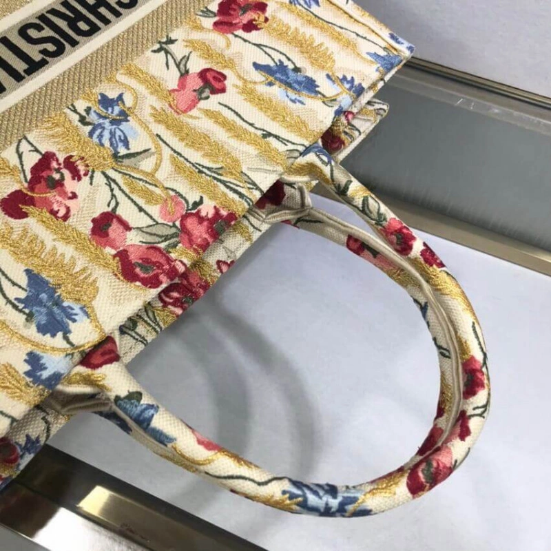 The Dior B Dior Book Tote in Beige Multicolor Hibiscus Metallic Thread Embroidery - Image 7