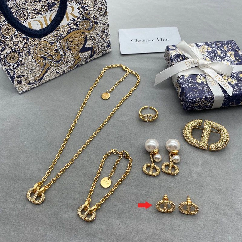 Dior Petit CD Stud Earrings Metal and Silver Crystals Gold Comfortable 957 - Image 3