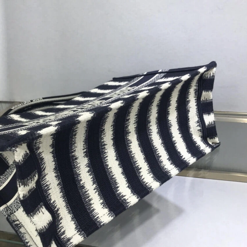 'Christia Dior Small Book Tote D-Stripes Embroidery - Image 7