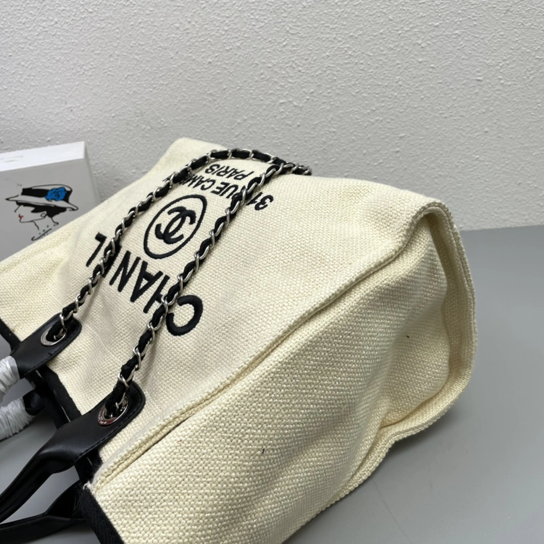 Durable 4697 Chanel AAA Quality Handbags For Women - Image 3