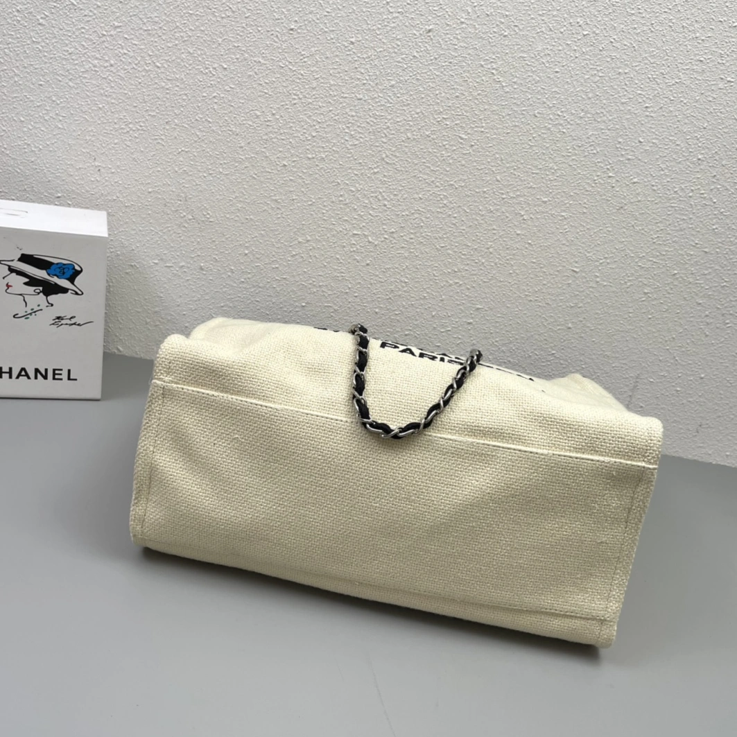 Durable 4697 Chanel AAA Quality Handbags For Women - Image 4