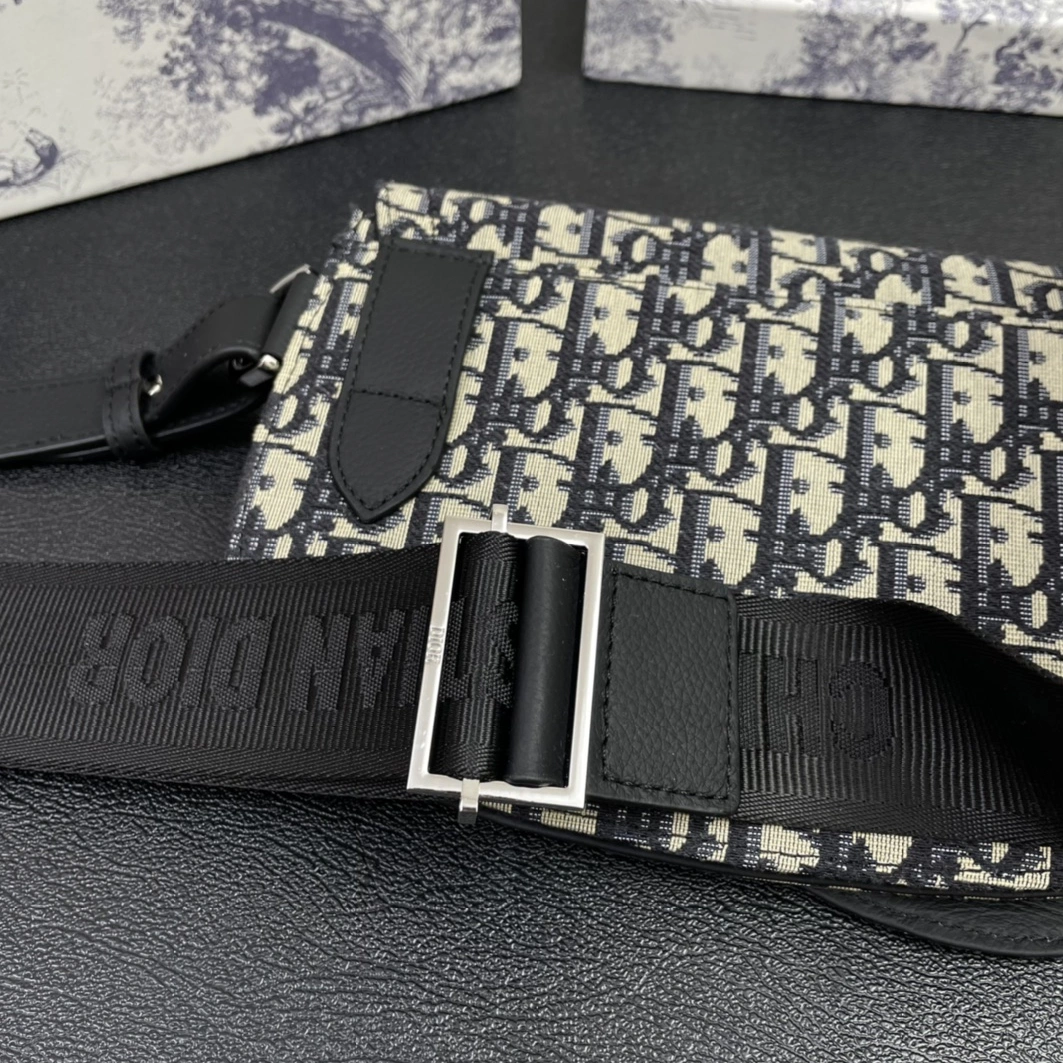 Durable 8879 Christian Dior AAA Man Messenger Bags - Image 6