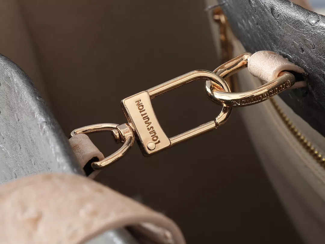 EasyMatch 6897 Louis Vuitton AAA Quality Tote-Handbags For Women - Image 7