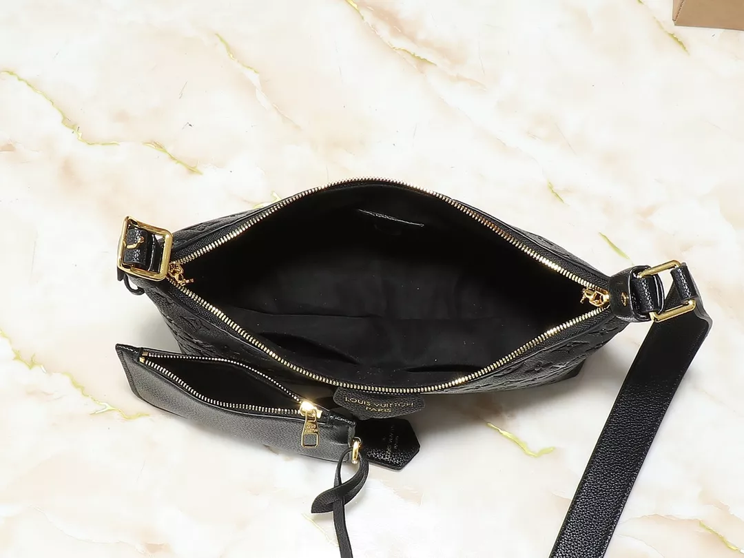 Efficient 1832 Louis Vuitton AAA Quality Shoulder Bags For Women - Image 8