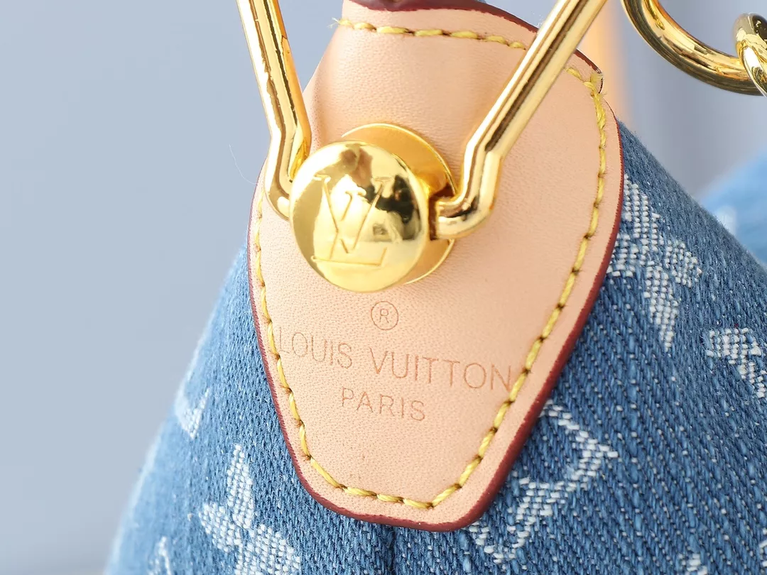 Efficient 8698 Louis Vuitton AAA Quality Messenger Bags For Women - Image 5