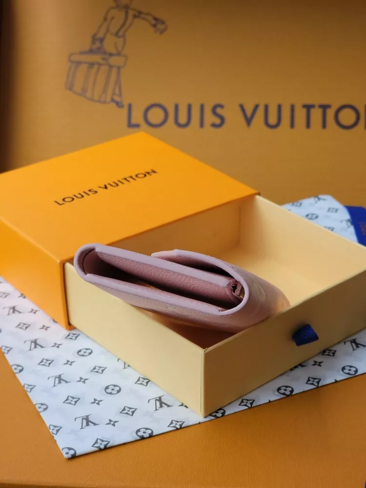 EyeCatching 2855 Louis Vuitton AAA Quality Card Case - Image 3