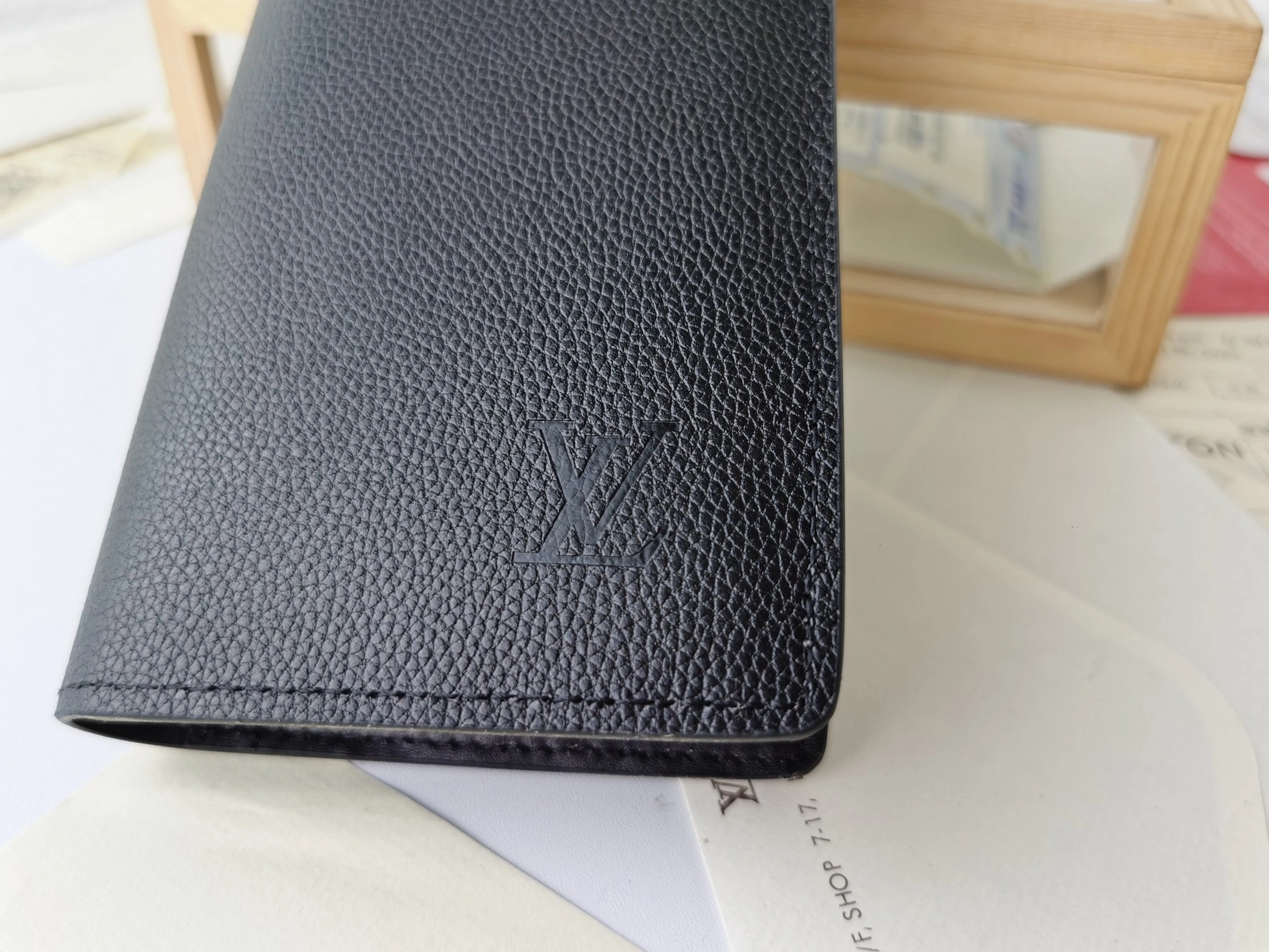 EyeCatching 5583 Louis Vuitton LV Card Case For Unisex - Image 6