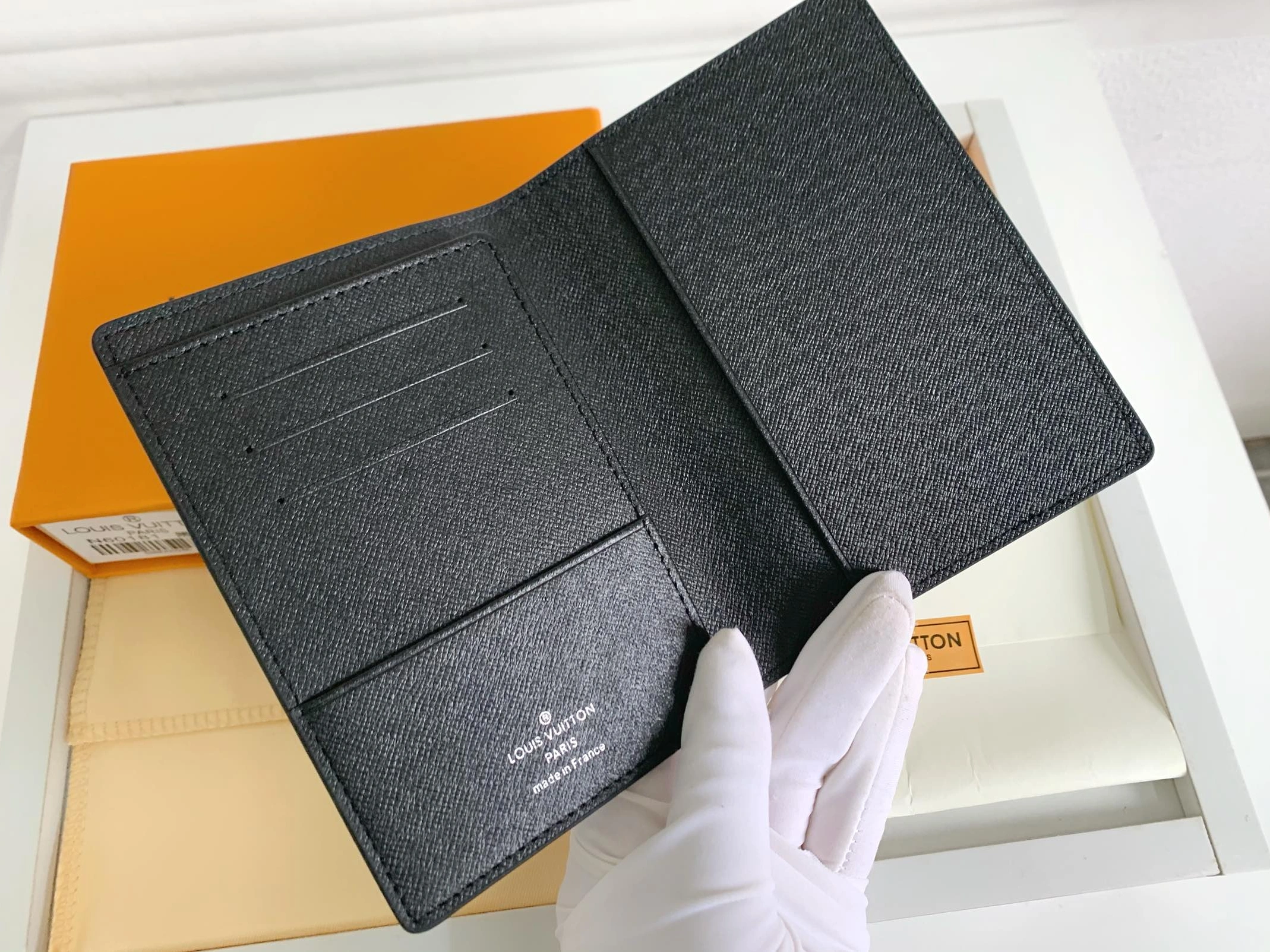 EyeCatching 7087 Louis Vuitton Card Case For Unisex