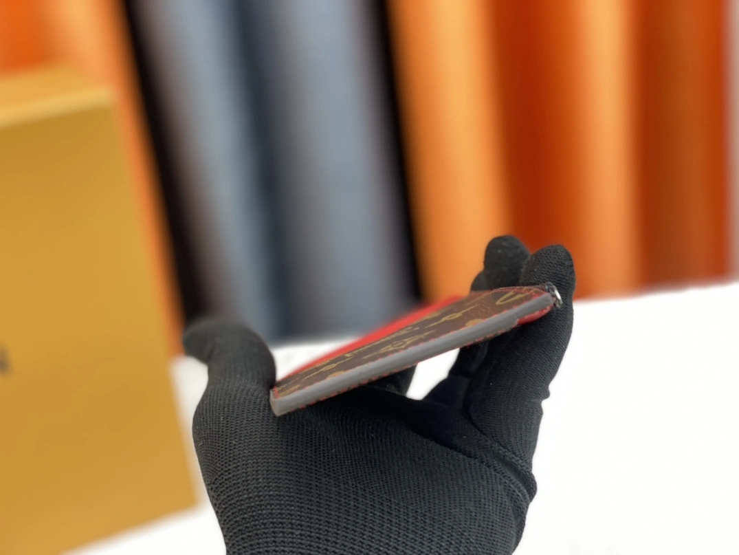 EyeCatching 7298 Louis Vuitton LV Card Case For Women - Image 4