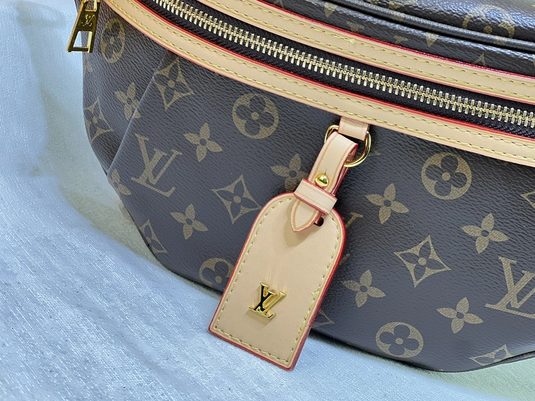 EyeCatching 9640 Louis Vuitton LV AAA Quality Belt Bags For Unisex - Image 3