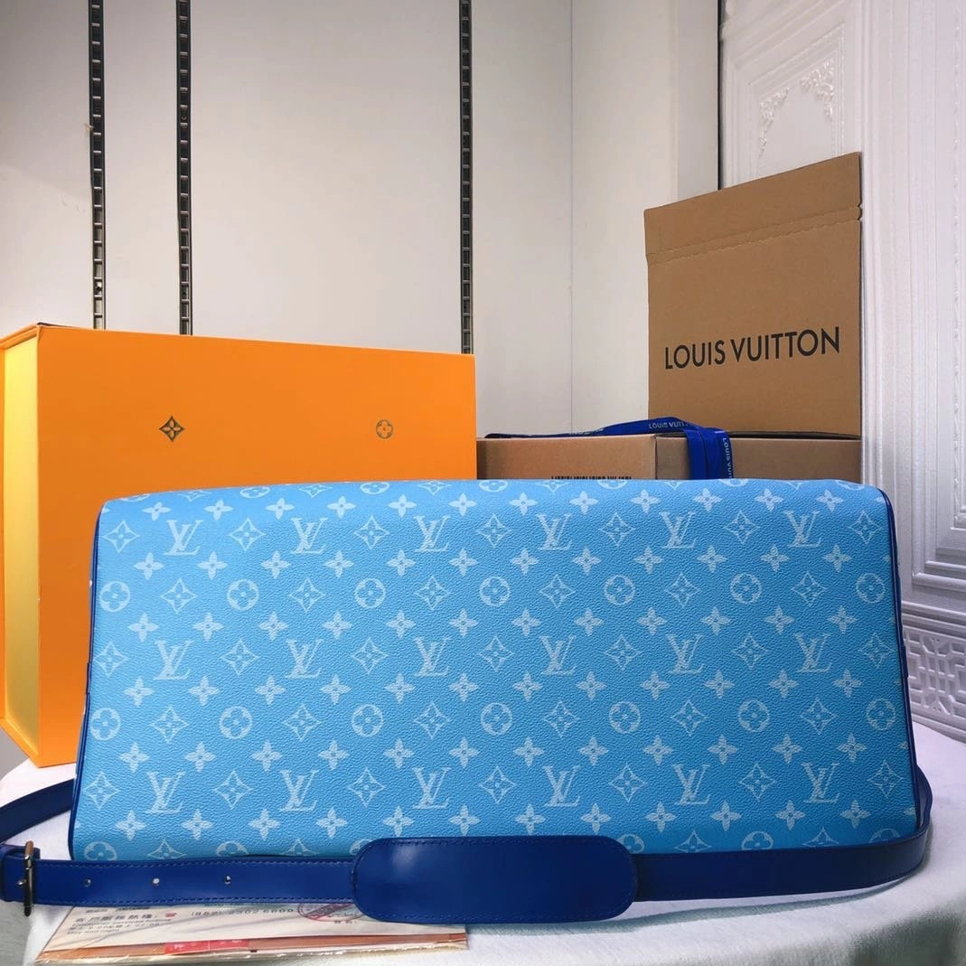 EyeCatching 9776 Louis Vuitton Travel Bags For Women - Image 6