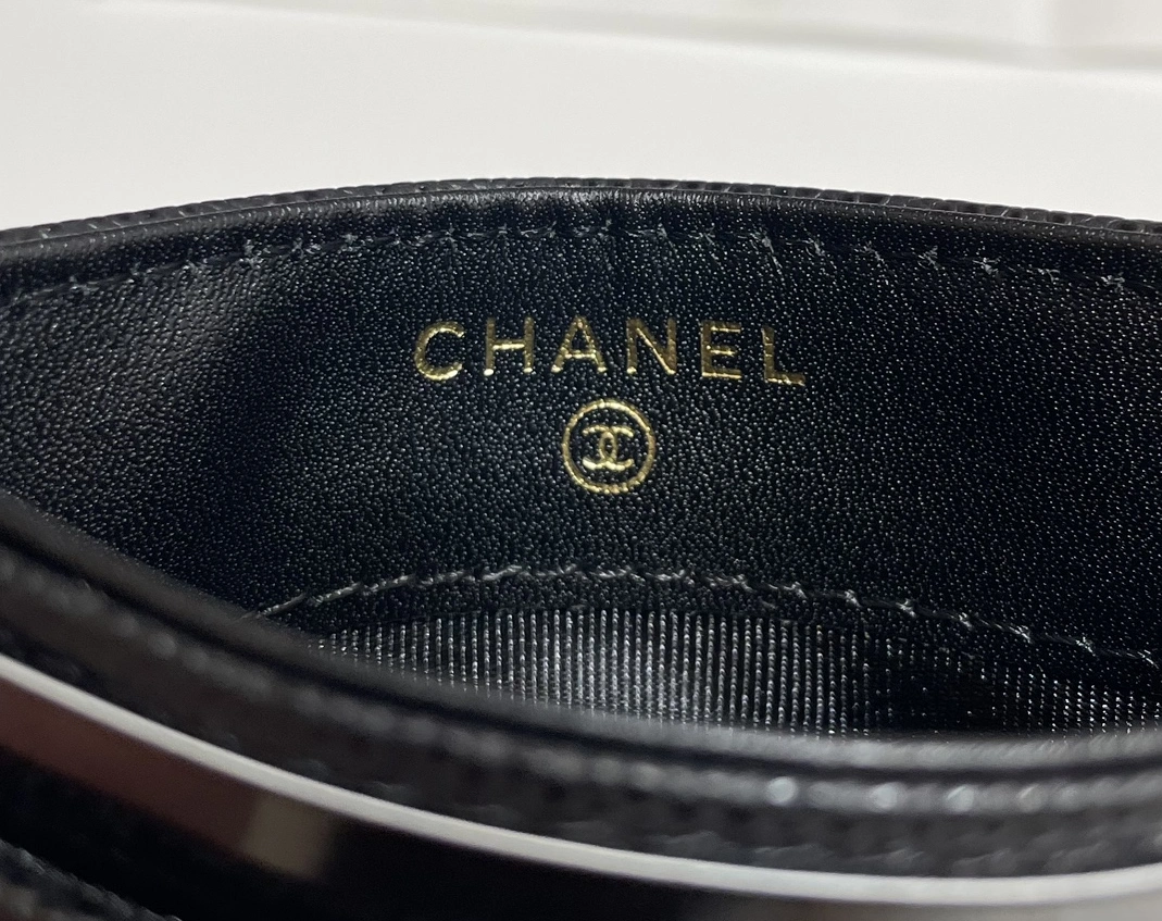 Flexible 2632 Chanel Card Case - Image 8
