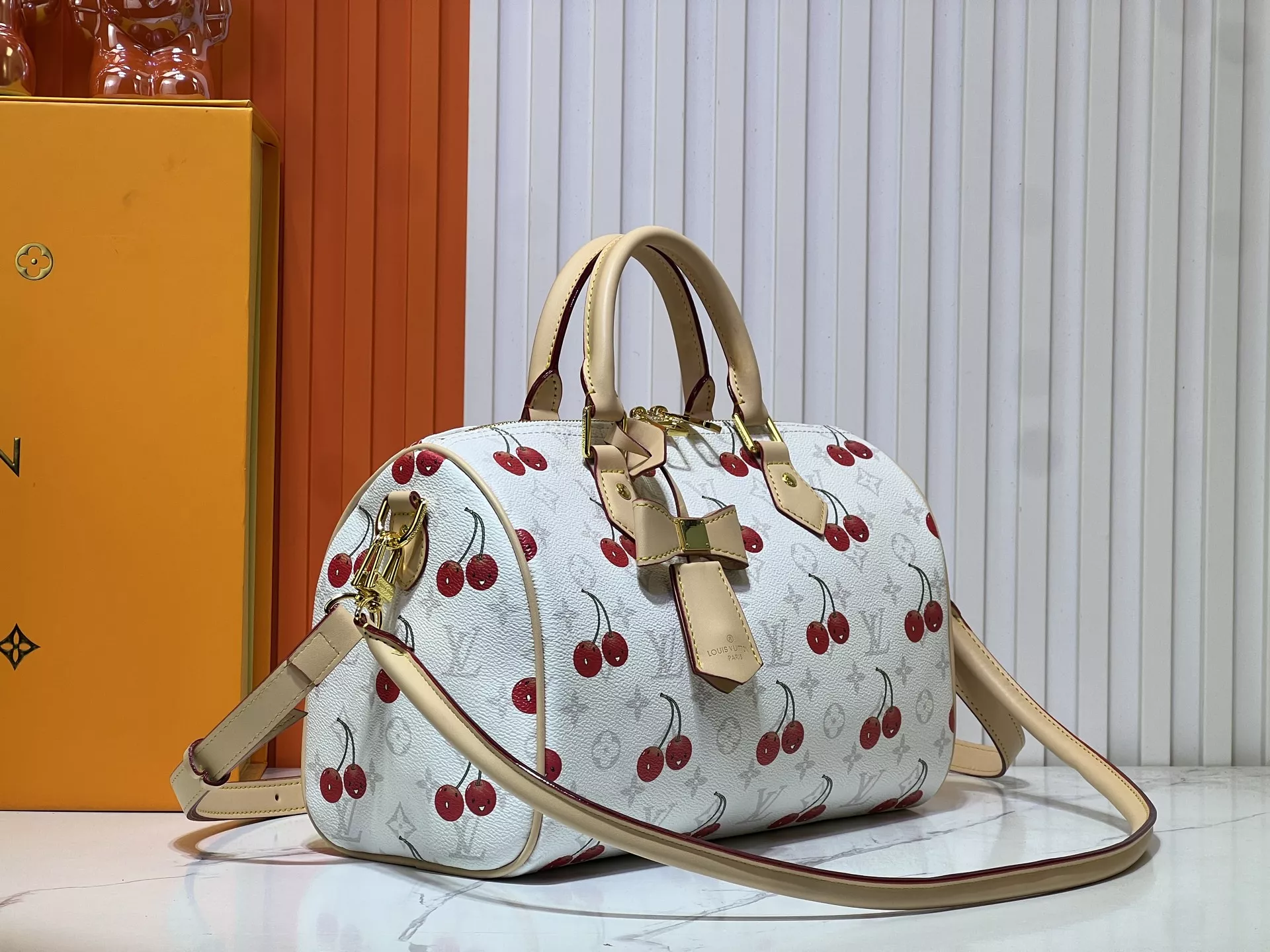 Flexible 3374 Louis Vuitton AAA Quality Handbags For Women