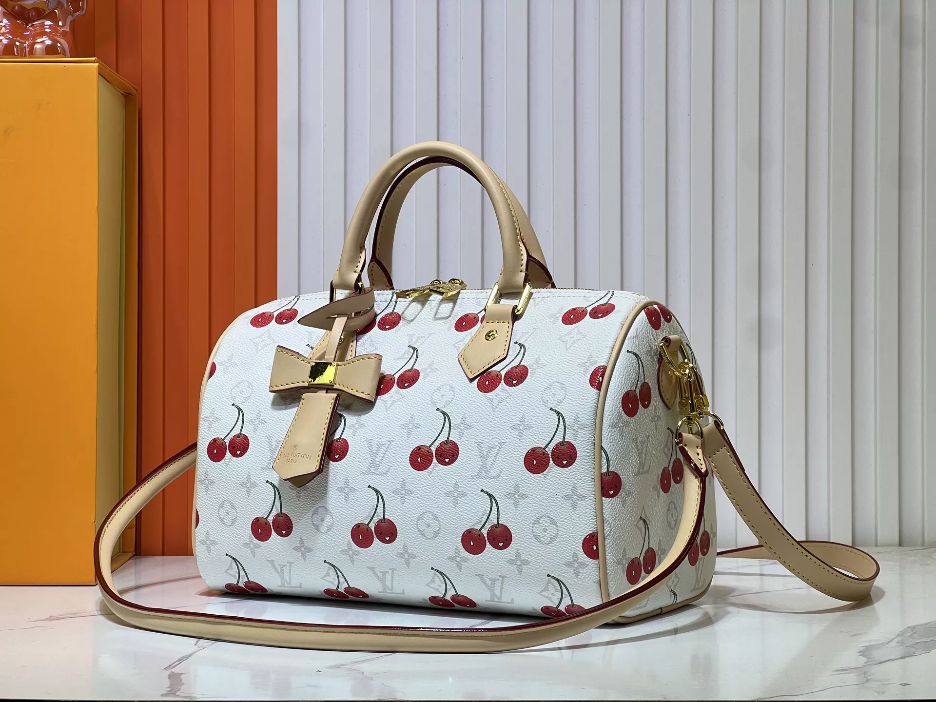 Flexible 3374 Louis Vuitton AAA Quality Handbags For Women - Image 3