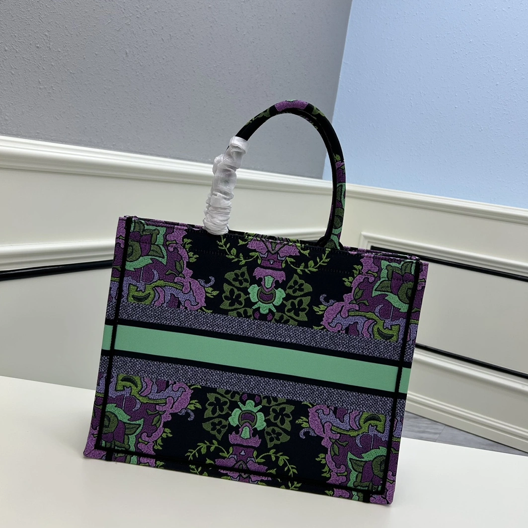 Flexible 353 Christian Dior AAA Quality Tote-Handbags For Women - Image 3