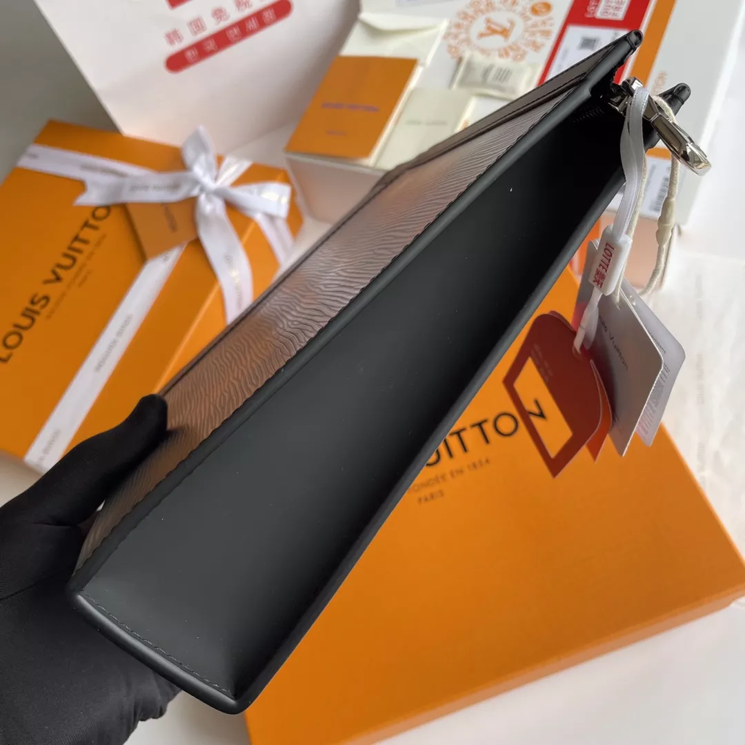 Flexible 4360 Louis Vuitton AAA Quality Wallets - Image 5