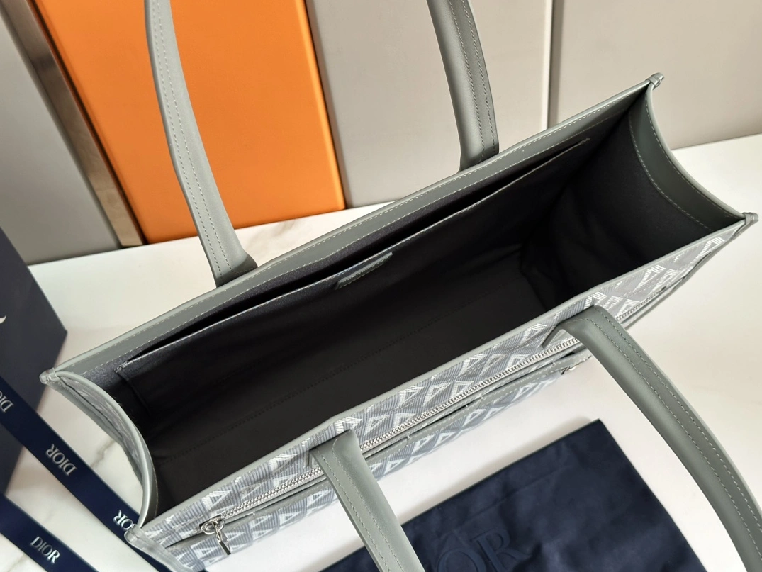 Flexible 6328 Christian Dior AAA Man Handbags - Image 6