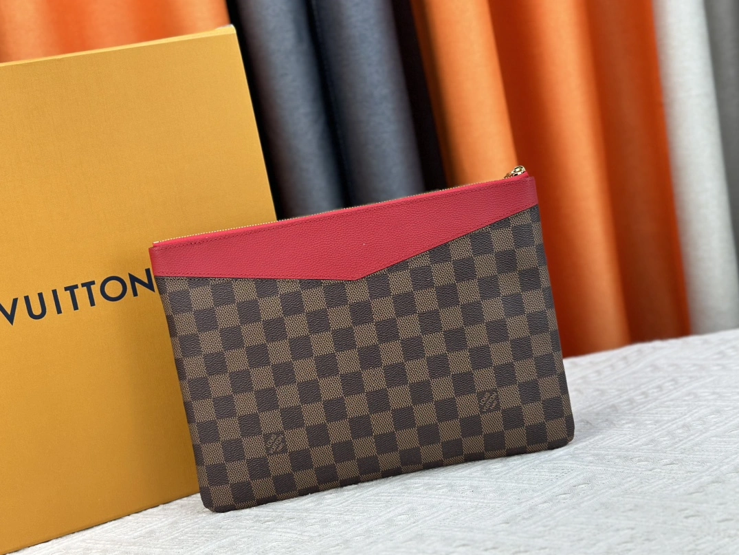 GoAnywhere 6108 Louis Vuitton LV Wallets For Unisex - Image 3