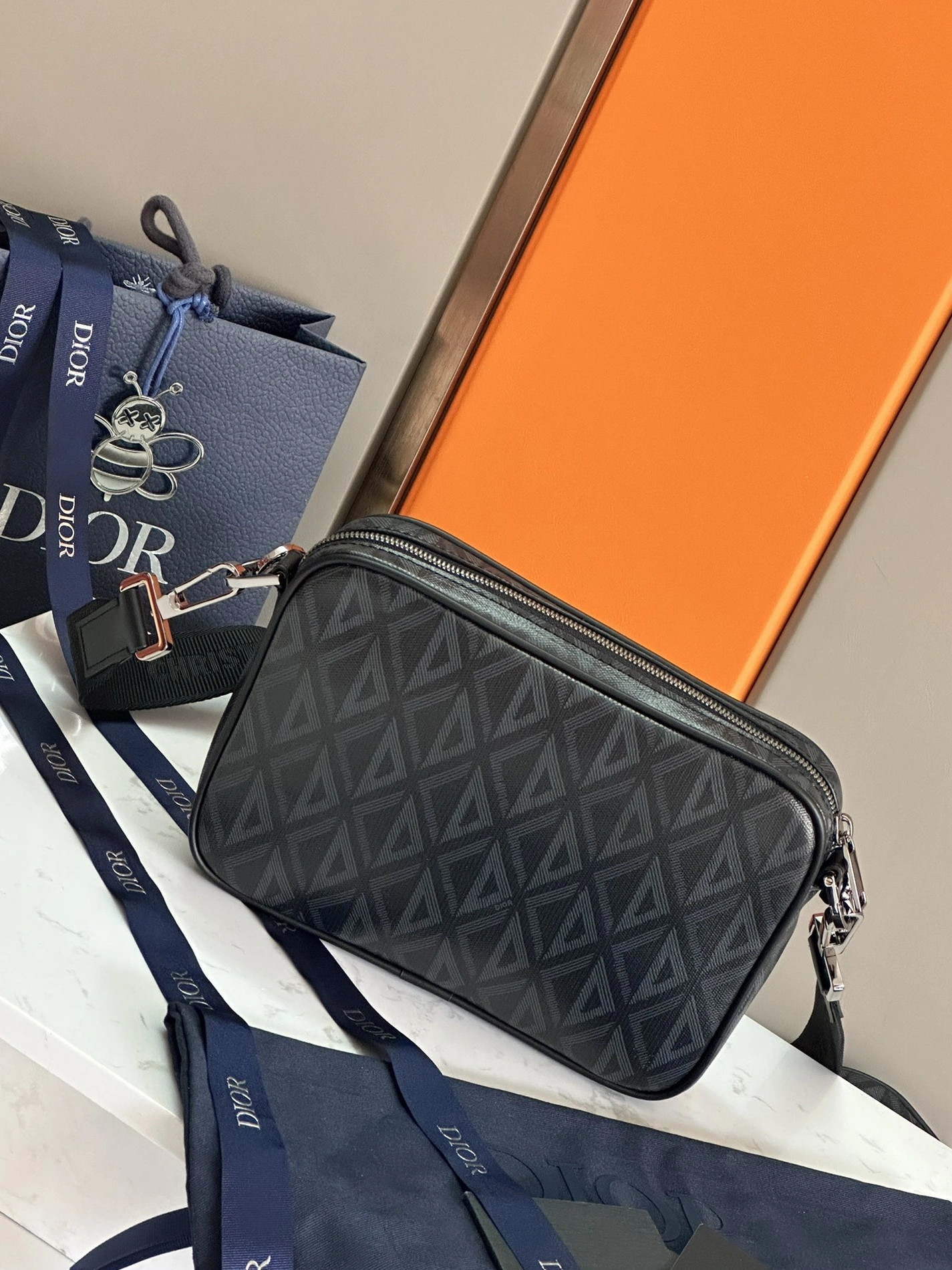 GoAnywhere 6687 Christian Dior AAA Man Messenger Bags - Image 3