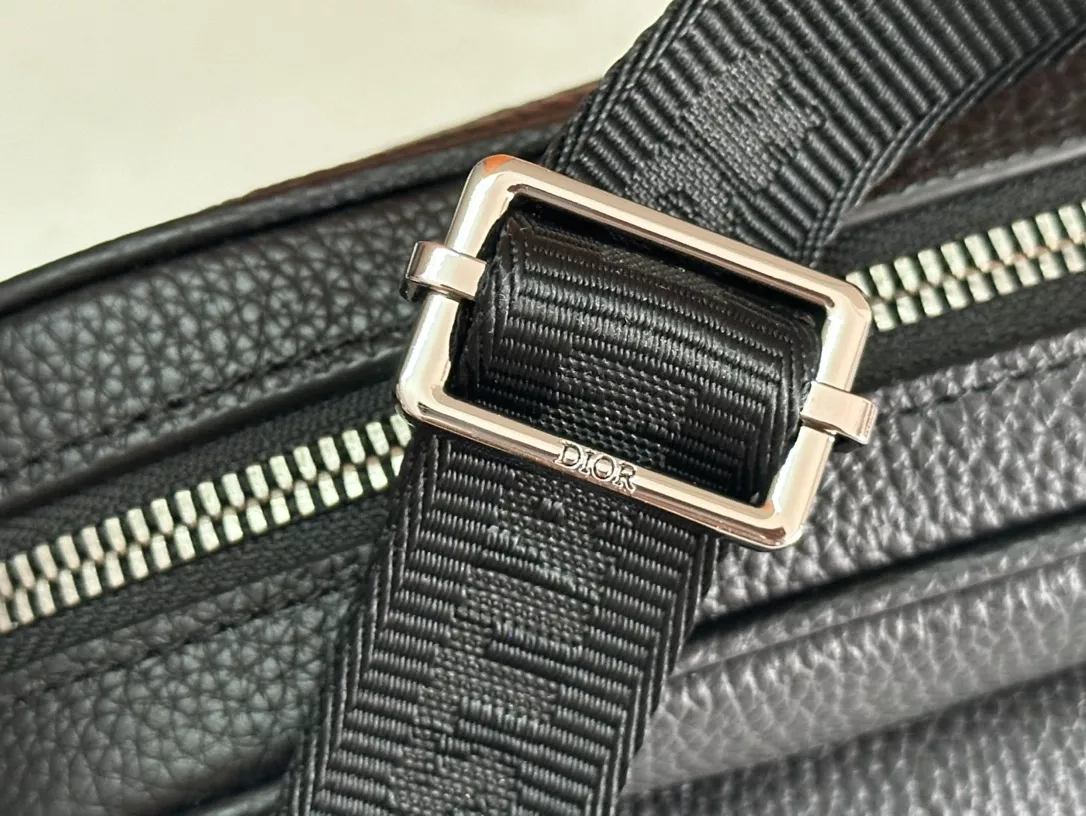 GoAnywhere 8169 Christian Dior AAA Man Messenger Bags - Image 5