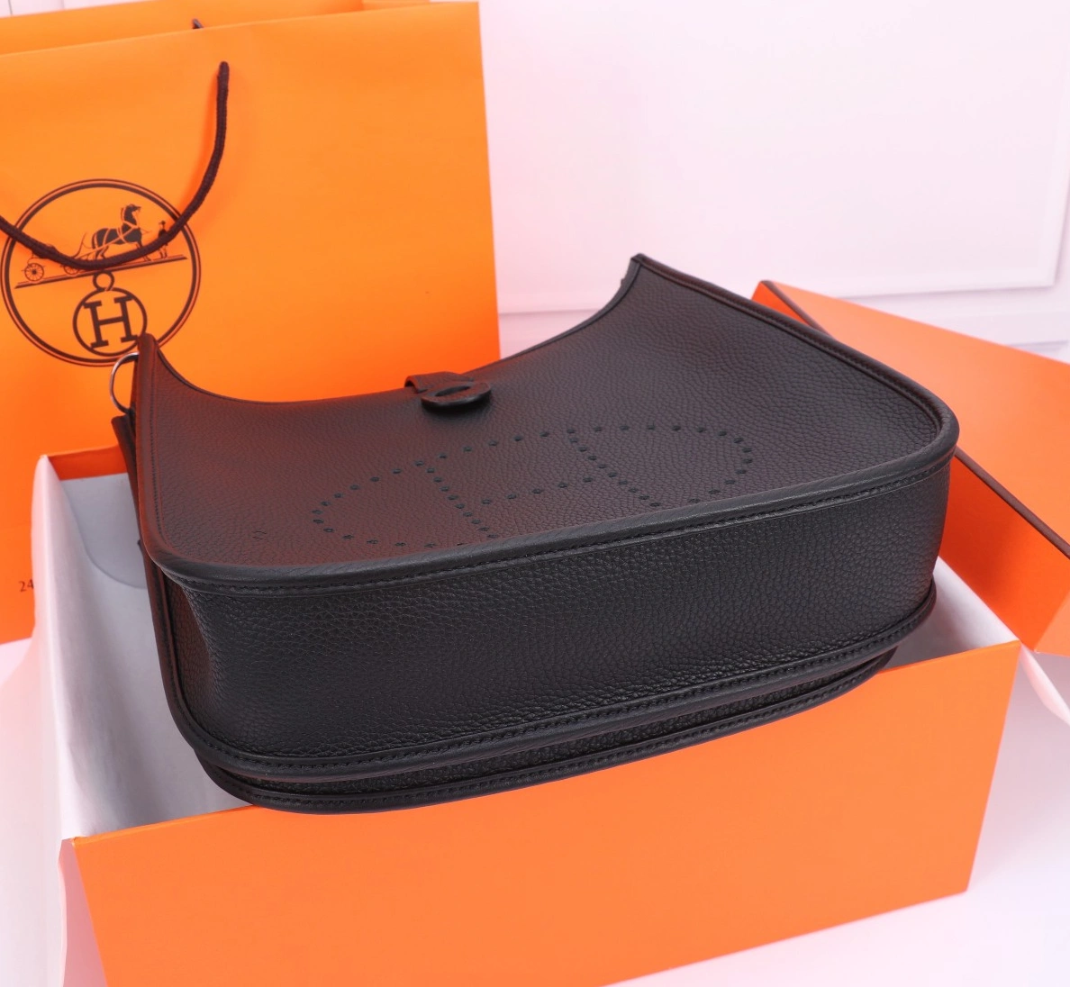 GoAnywhere 9841 Hermes AAA Quality Messenger Bags For Women - Image 4