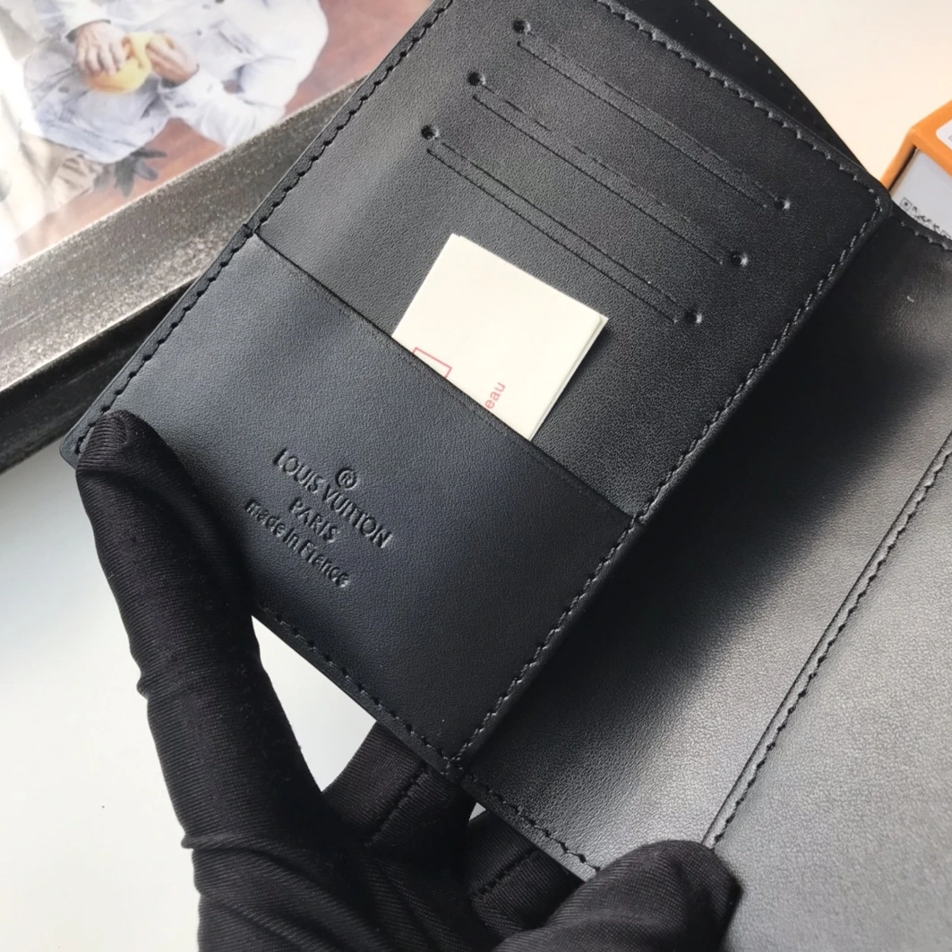 GoodFit 7359 Louis Vuitton Card Case For Unisex - Image 6