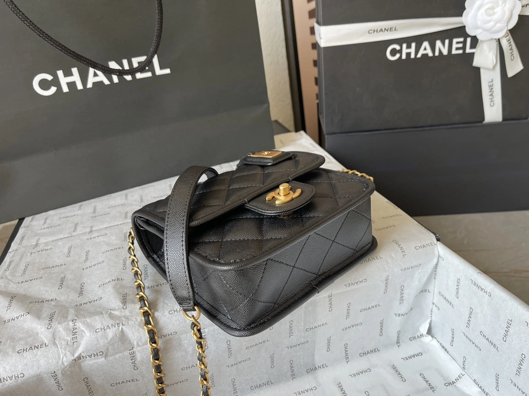 GoodFit 835 Chanel AAA Quality Messenger Bags For Women - Image 3