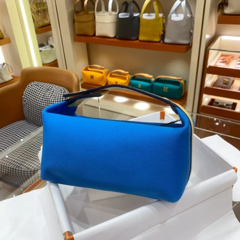 Hermes AAA Quality Handbags For Women Comfortable 8846 - Image 3