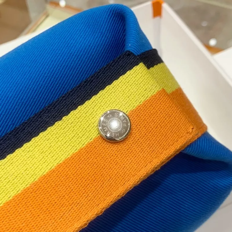 Hermes AAA Quality Handbags For Women Comfortable 8846 - Image 5