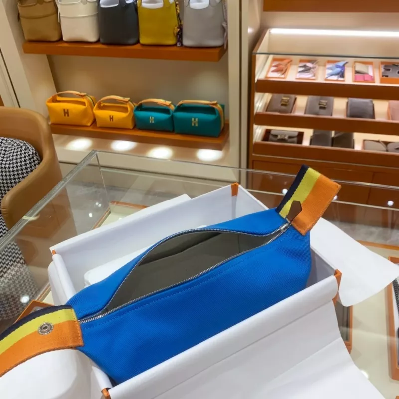 Hermes AAA Quality Handbags For Women Comfortable 8846 - Image 7