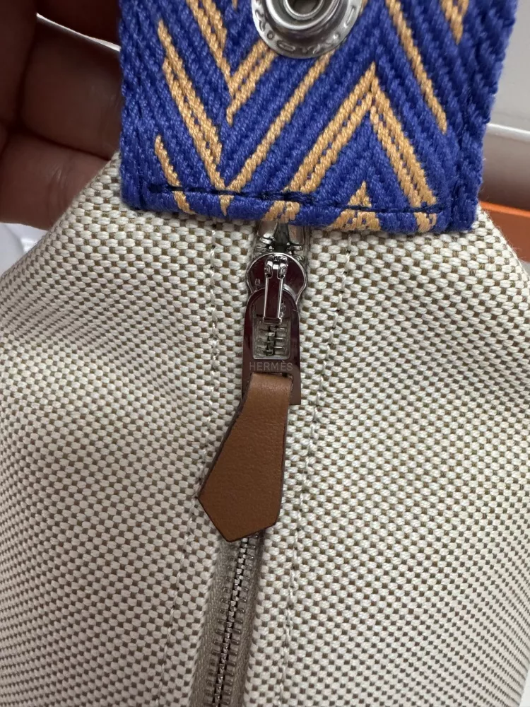 Hermes AAA Quality Handbags For Women Sophisticated 3941 - Image 5