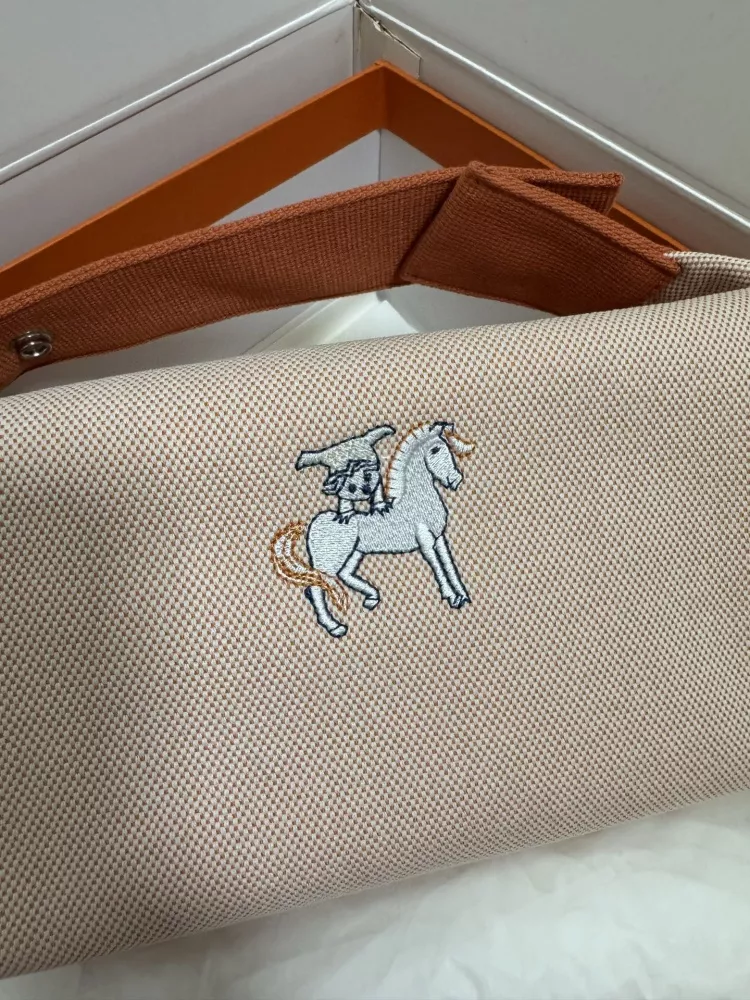 Hermes AAA Quality Handbags In Orange For Women HighQuality 7864 - Image 3