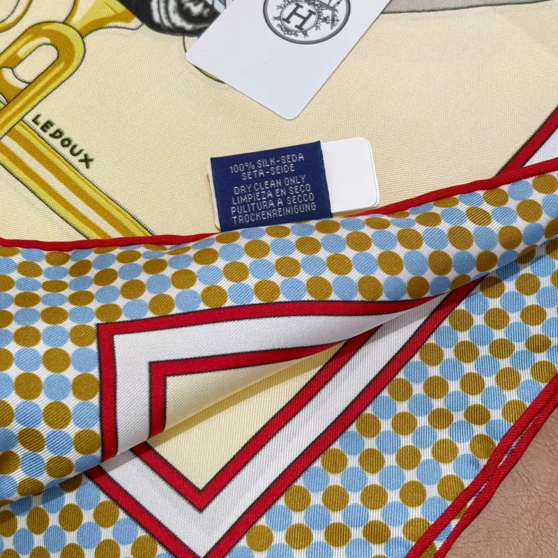 Hermes Silk Squares WellDesigned 7076 - Image 4