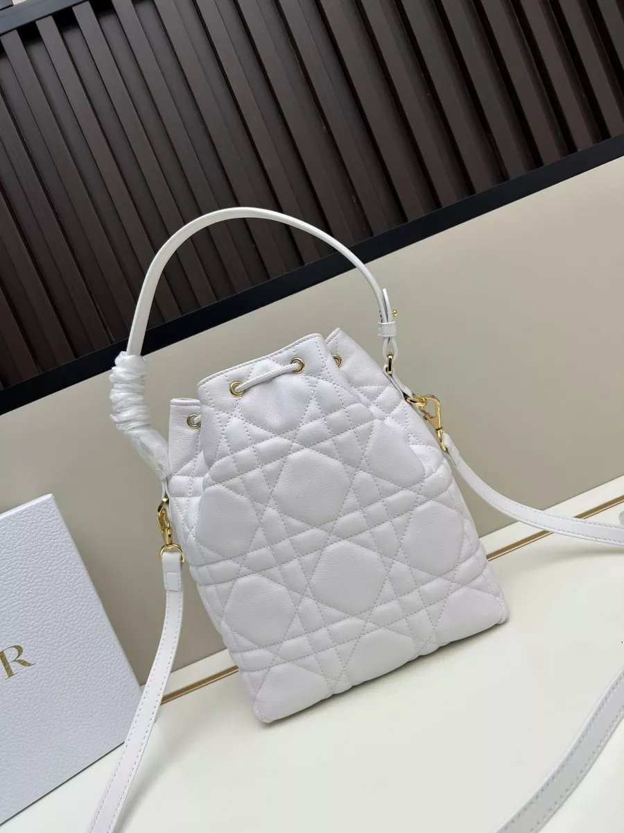 HighQuality 2054 Christian Dior AAA Quality Messenger Bags For Women - Image 3