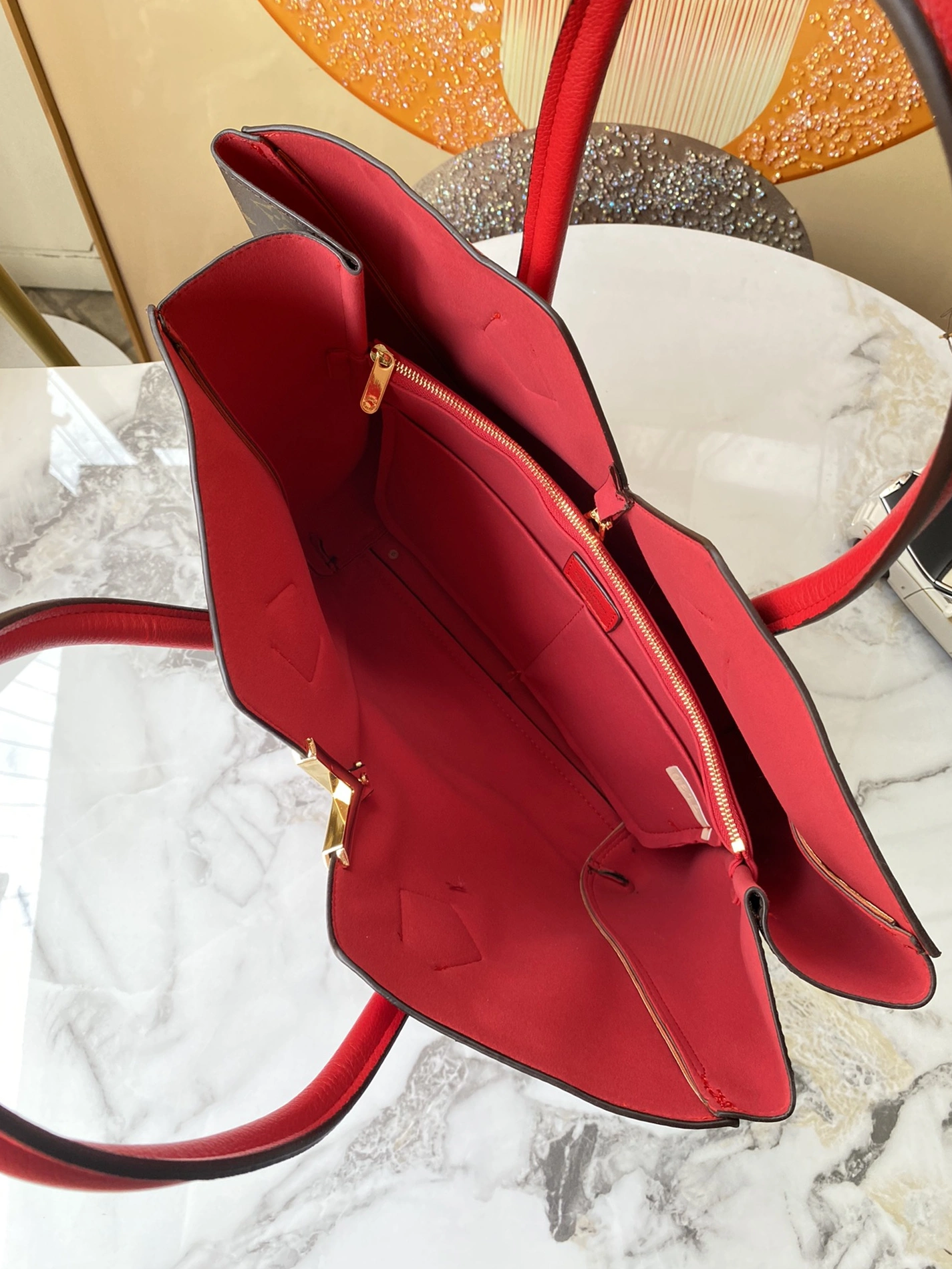 Lightweight 5449 Louis Vuitton AAA Quality Tote-Handbags For Women - Image 7