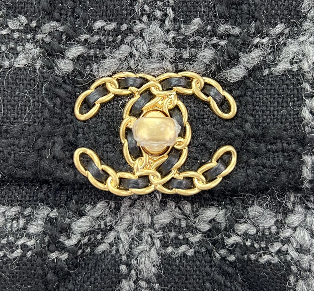 Lightweight 8546 Chanel AAA Quality Messenger Bags For Women - Image 4