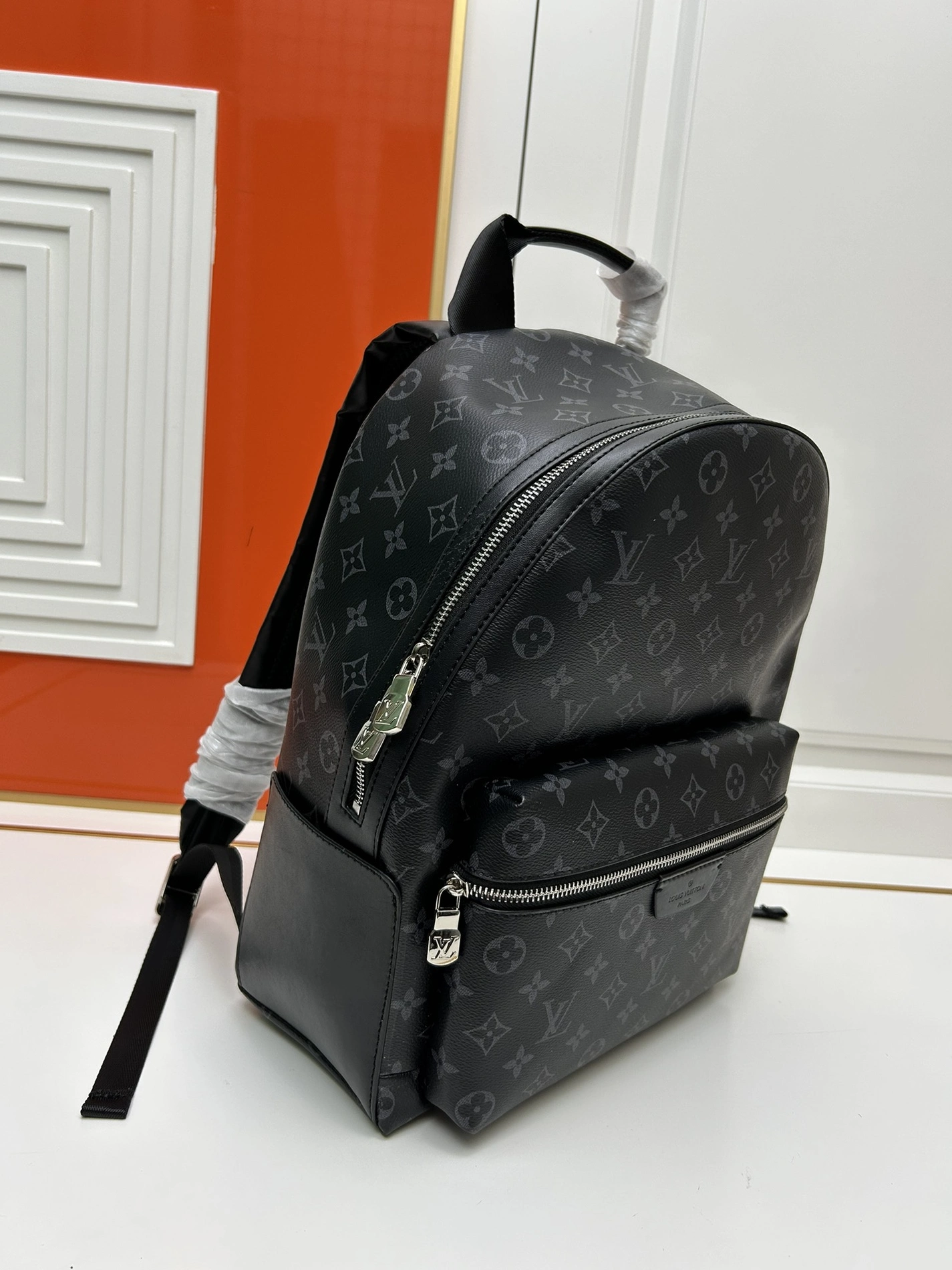 Louis Vuitton AAA Quality Backpacks For Unisex Breathable 8482 - Image 3