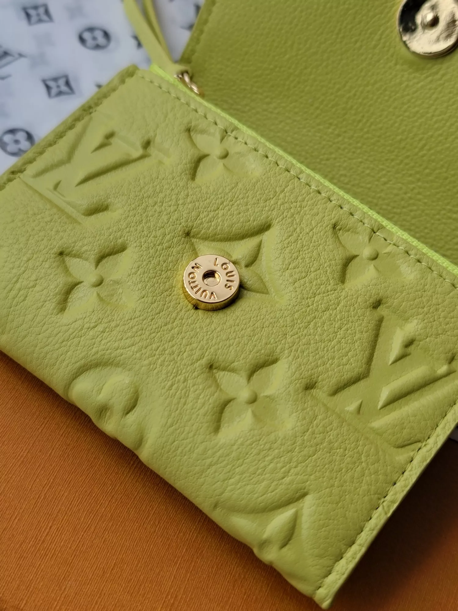 Louis Vuitton AAA Quality Card Case Bright 5261 - Image 4