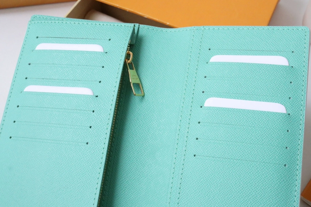 Louis Vuitton AAA Quality Card Case SmartChoice 5330 - Image 6