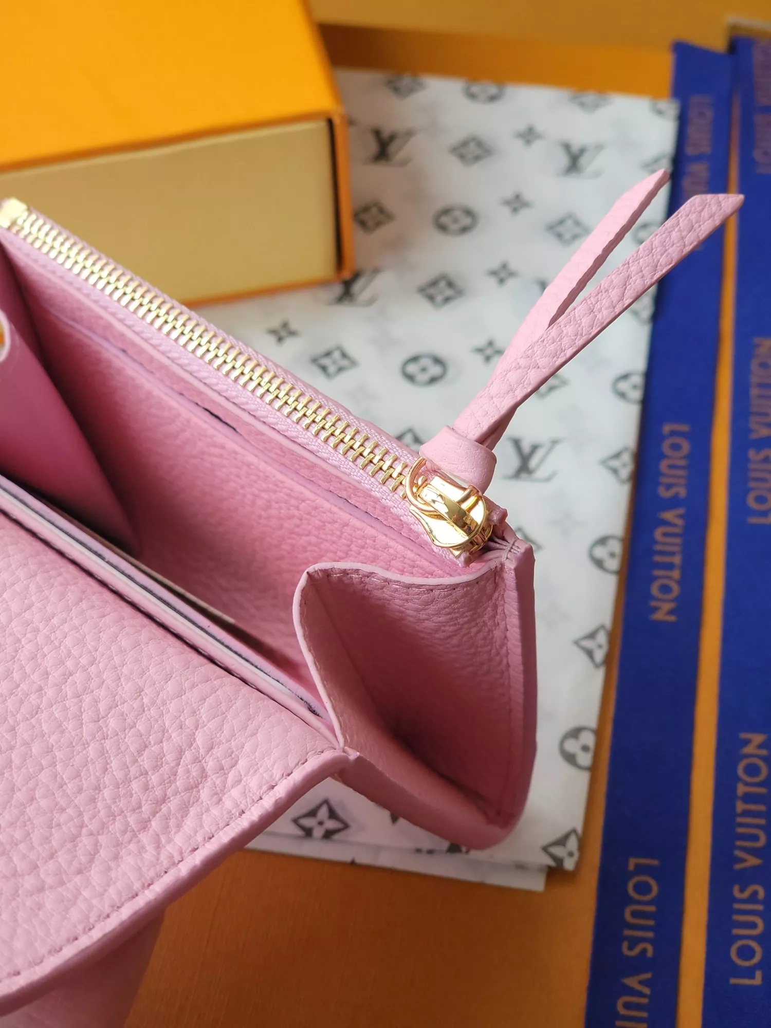 Louis Vuitton AAA Quality Card Case Soft 4463 - Image 6