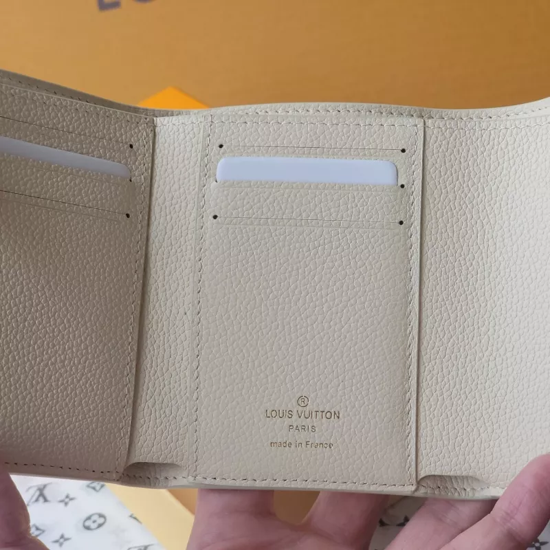 Louis Vuitton AAA Quality Card Case SportInspired 8352 - Image 6